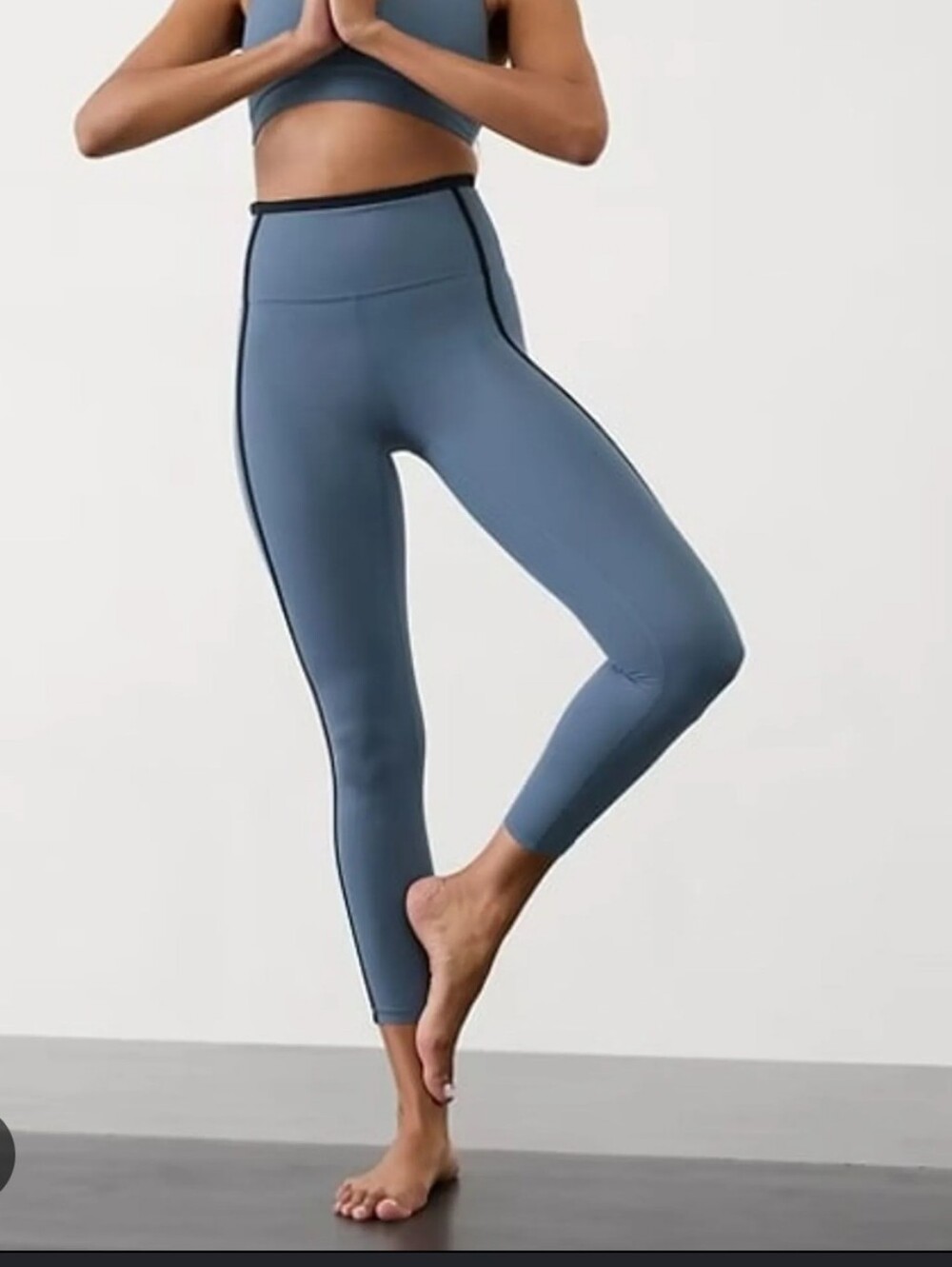 Athleta Women's Ultra High Rise Elation 7/8 Leggings In Blue Size Small